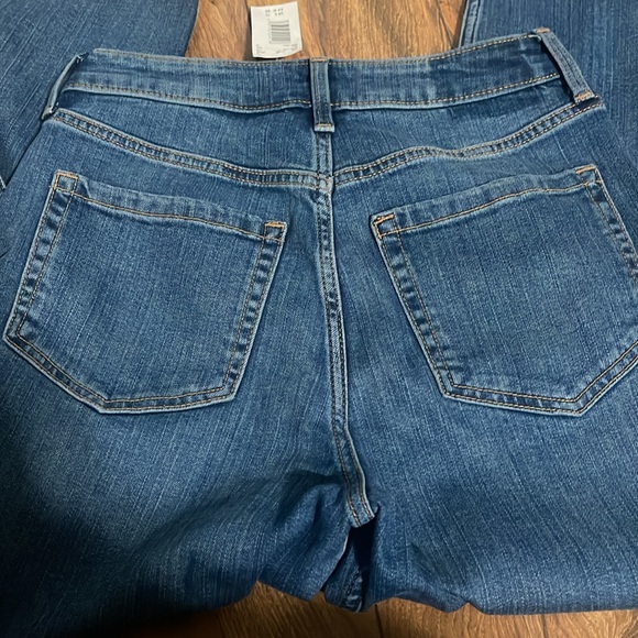 High Rise Mom Jeans - Picture 3 of 8